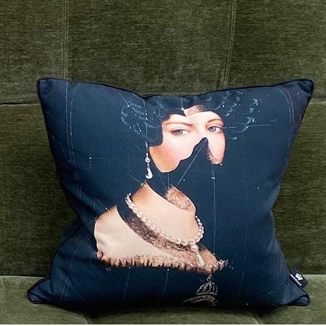 Joao Figueiredo Celia Cushion