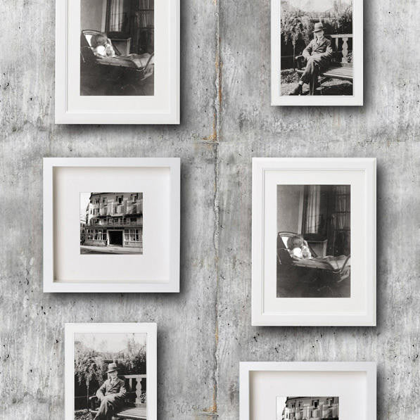 Young and Battaglia Picture Frame Wallpaper